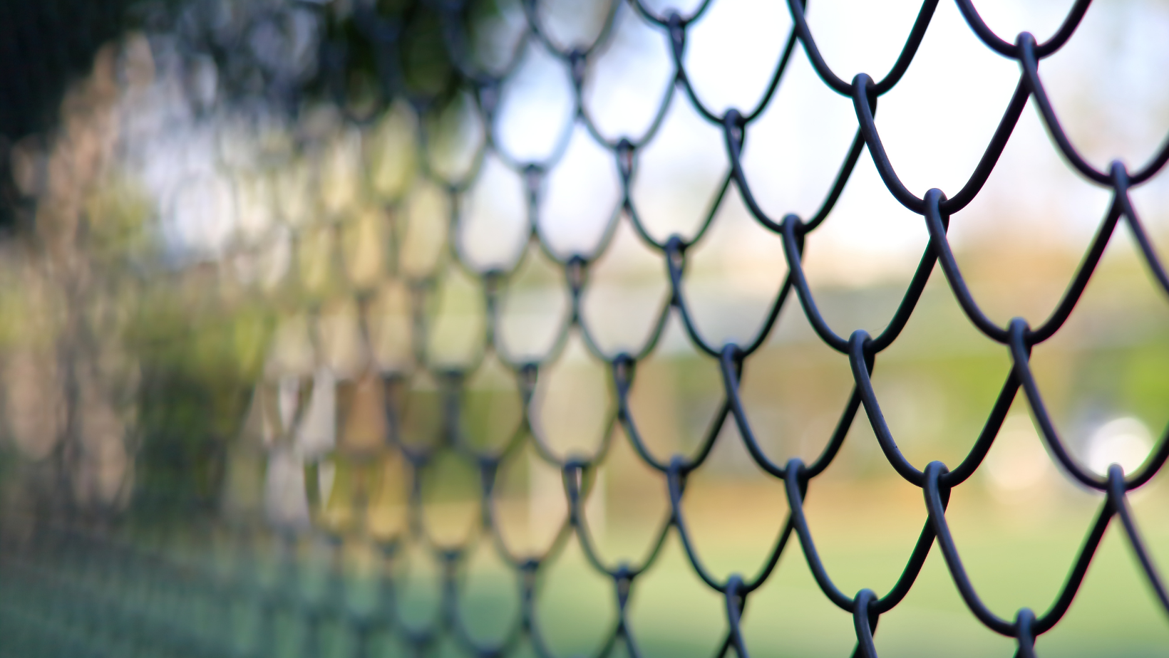 How to stretch chain link fence My Garden And Patio
