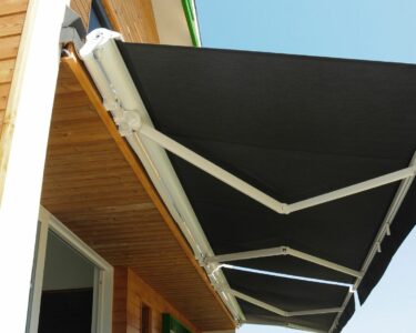 gazebo with retractable roof