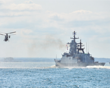 what minimum distance must be maintained from a u.s. naval vessel?